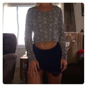 Long-sleeve Crop Top